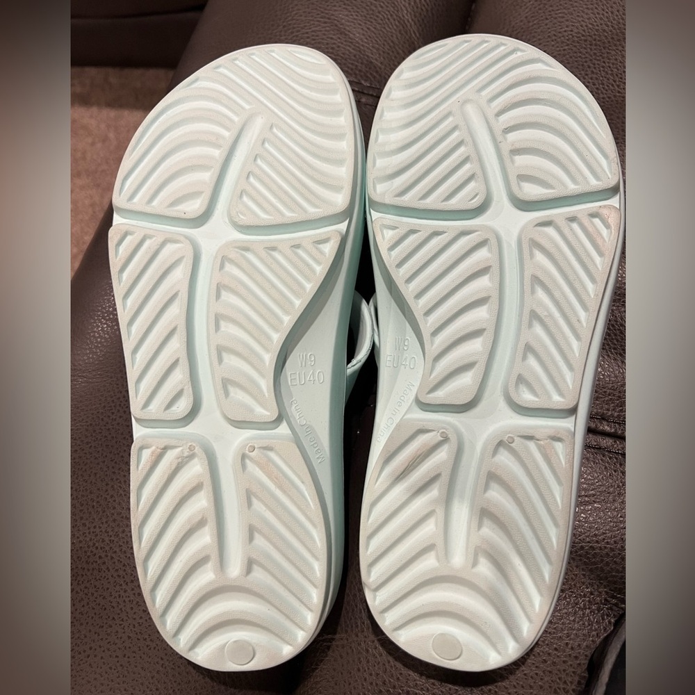 HUHV Women's Mint Green Slides EU40/9 - Picture 3 of 3